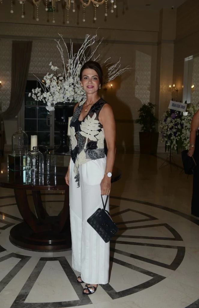 Emrah Efe onuruna görkemli gece