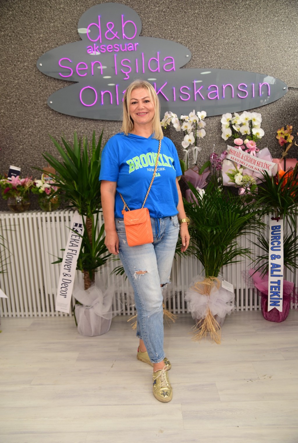 DB Aksesuar'dan ışıltılı açılış