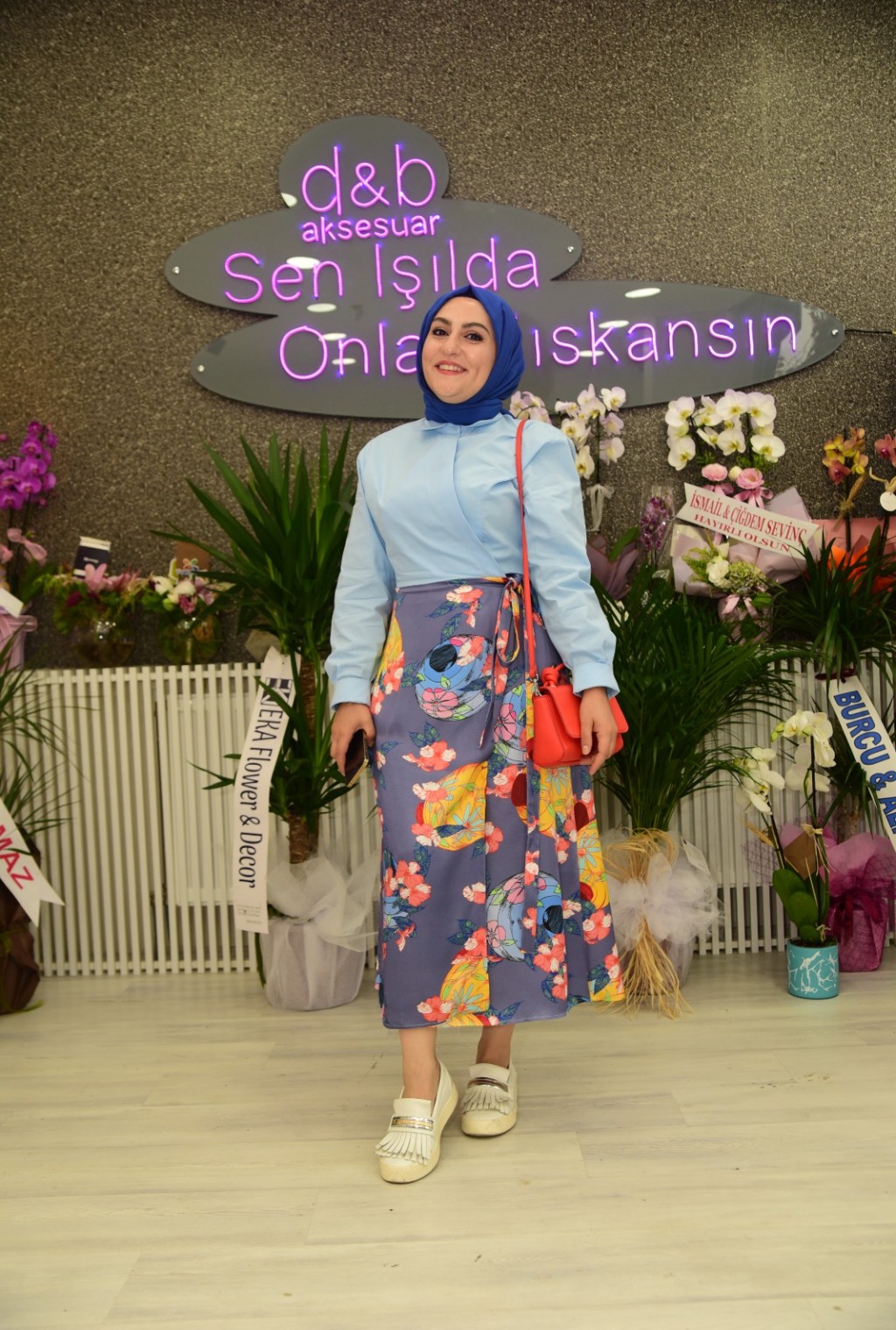 DB Aksesuar'dan ışıltılı açılış