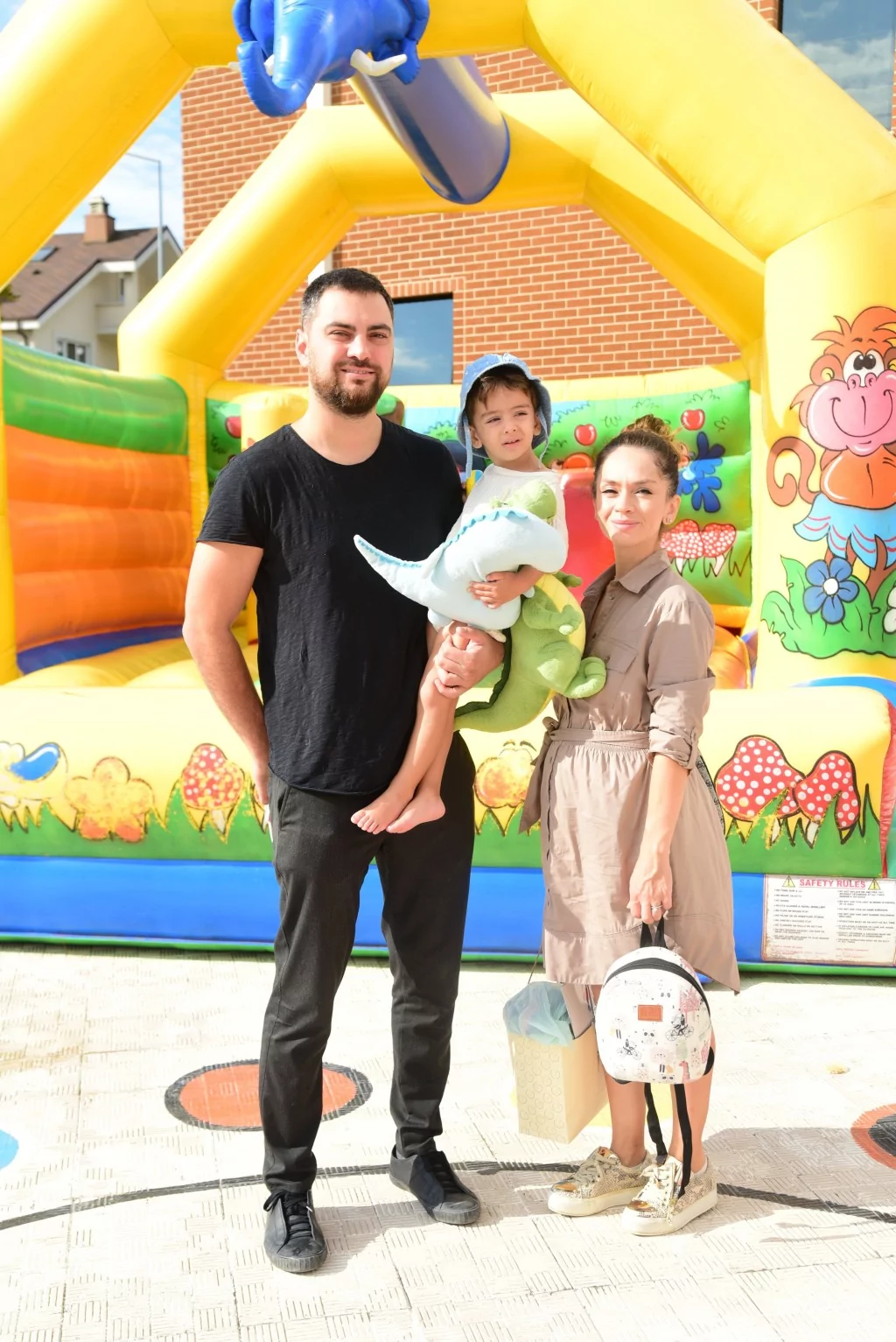 Egeberk'te ders zili çaldı... Miniklerden okula eğlenceli merhaba