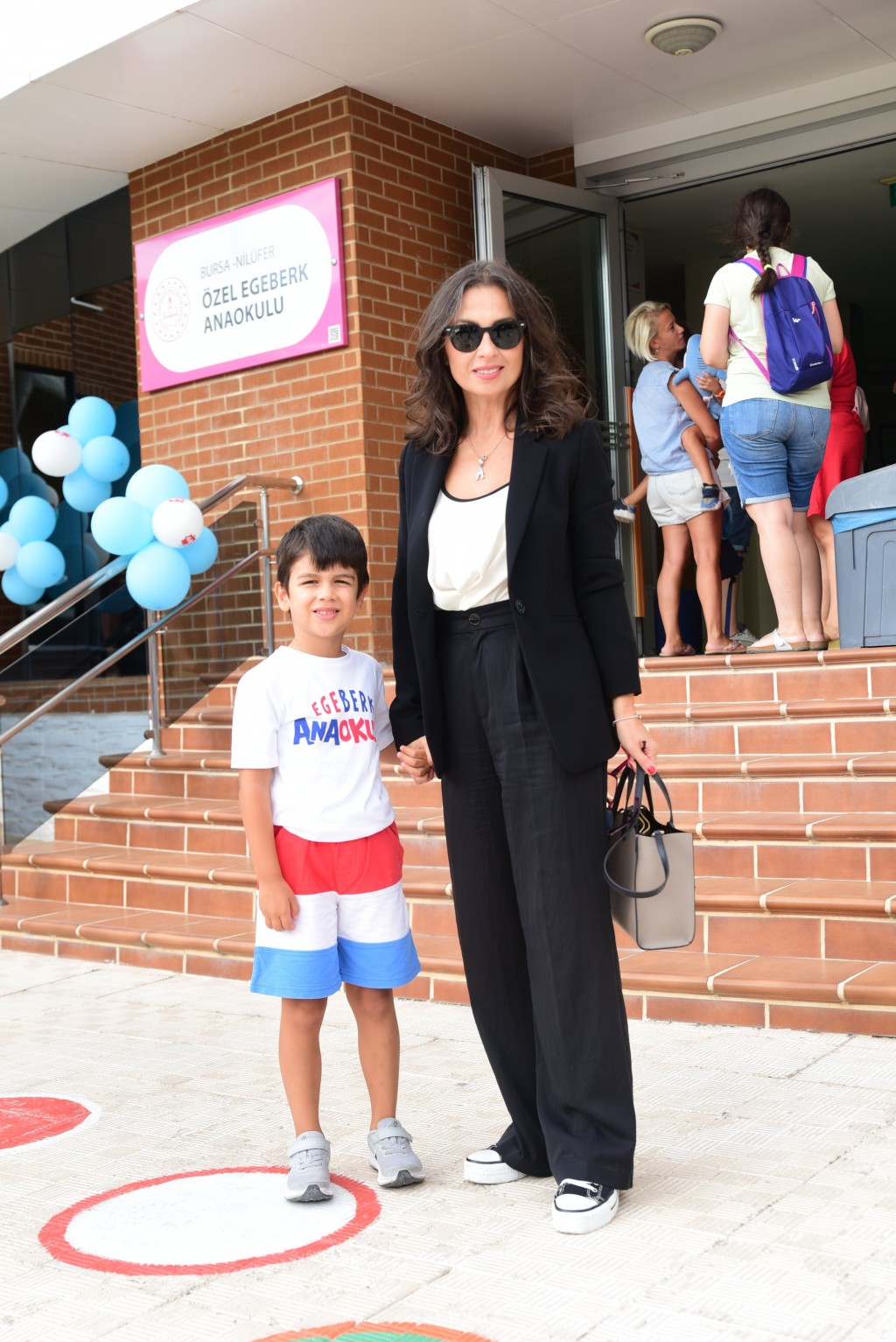 Egeberk'te ders zili çaldı... Miniklerden okula eğlenceli merhaba