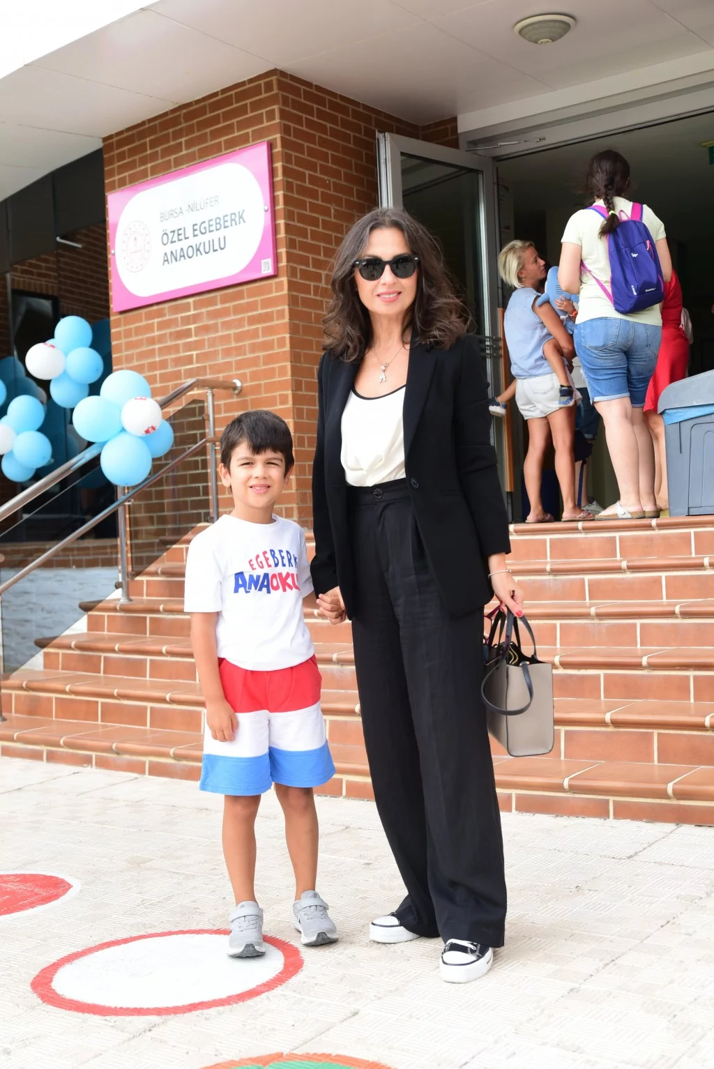 Egeberk'te ders zili çaldı... Miniklerden okula eğlenceli merhaba