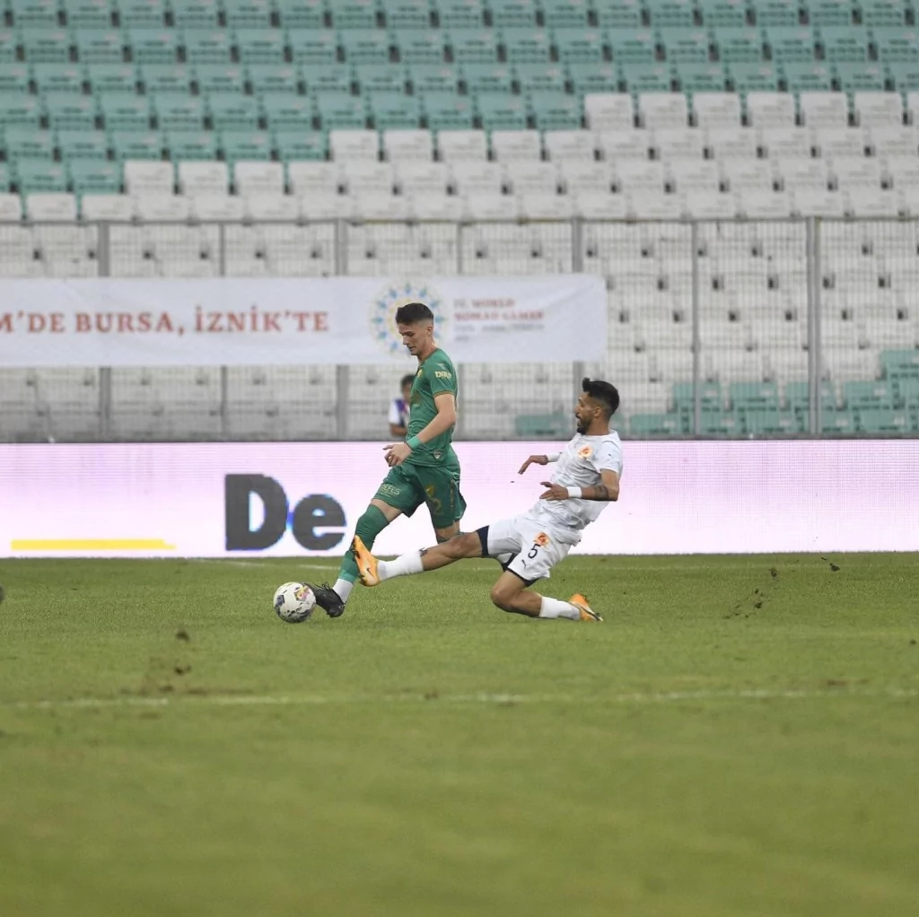 Bursaspor-Batman Petrol Spor maçının fotoğraflı hikayesi
