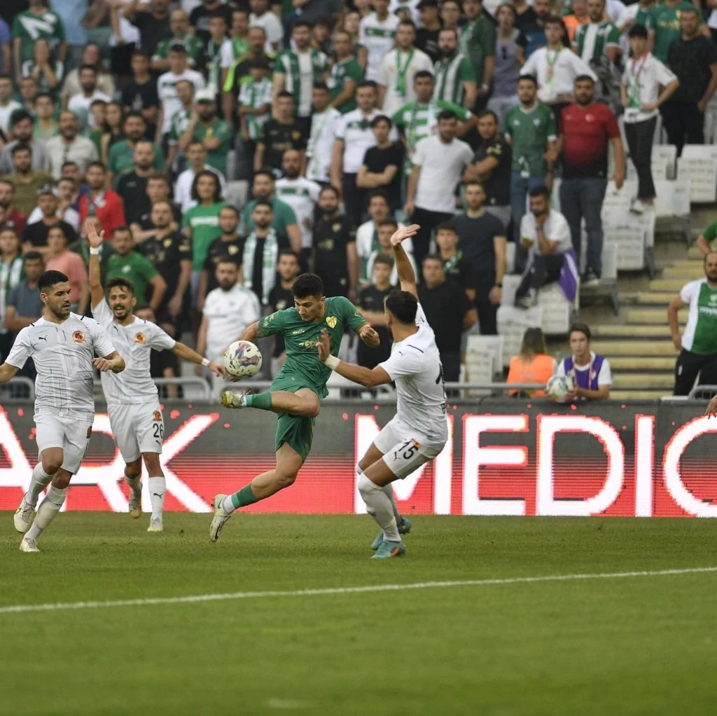 Bursaspor-Batman Petrol Spor maçının fotoğraflı hikayesi
