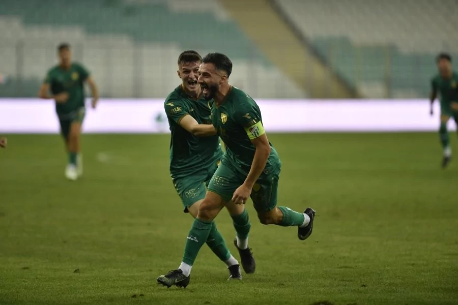 Bursaspor-Batman Petrol Spor maçının fotoğraflı hikayesi