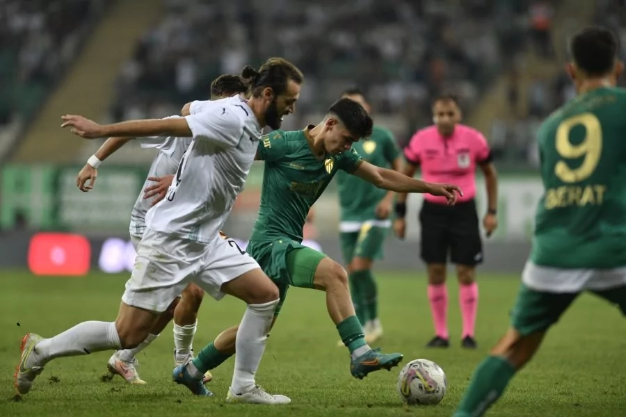 Bursaspor-Batman Petrol Spor maçının fotoğraflı hikayesi