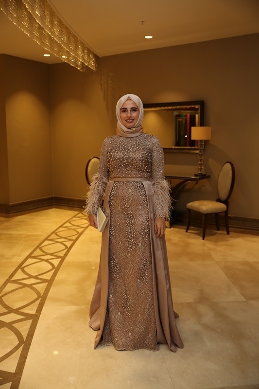 Dokuz şahitli nikah! Balayı Maldivler'de