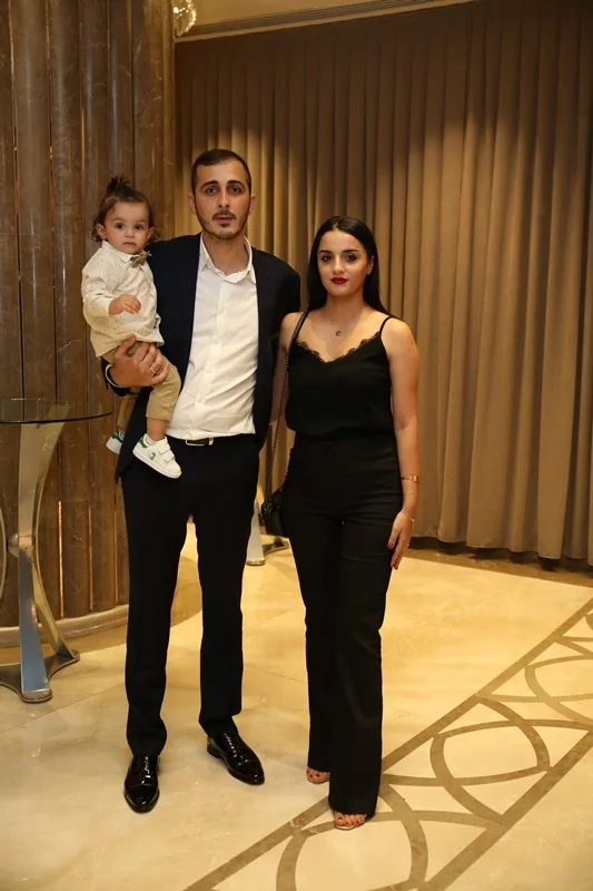 Dokuz şahitli nikah! Balayı Maldivler'de