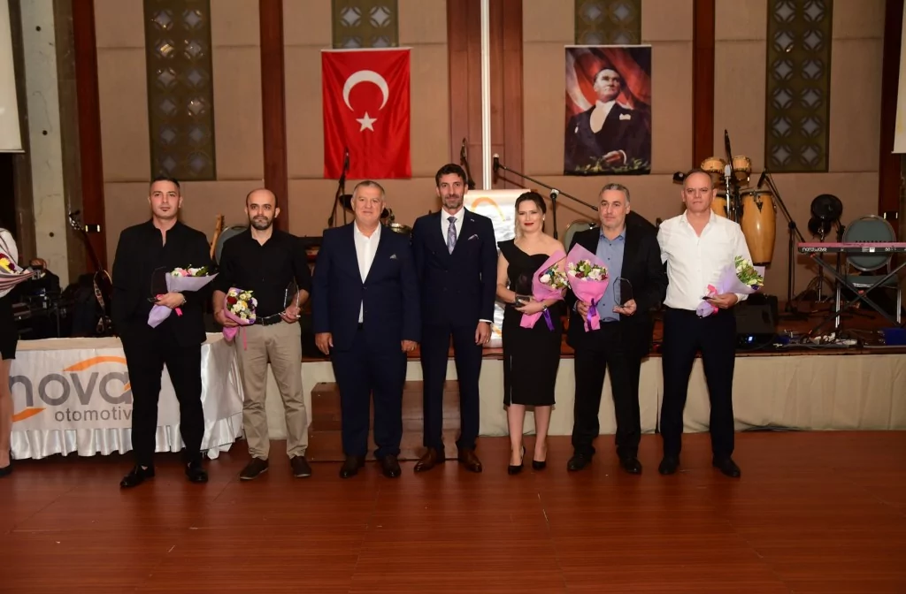 İnova Otomotiv'den 15. yıla görkemli kutlama