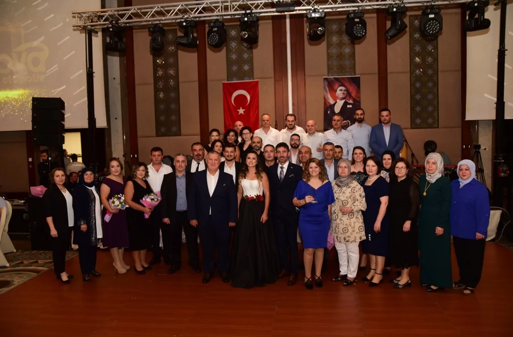 İnova Otomotiv'den 15. yıla görkemli kutlama