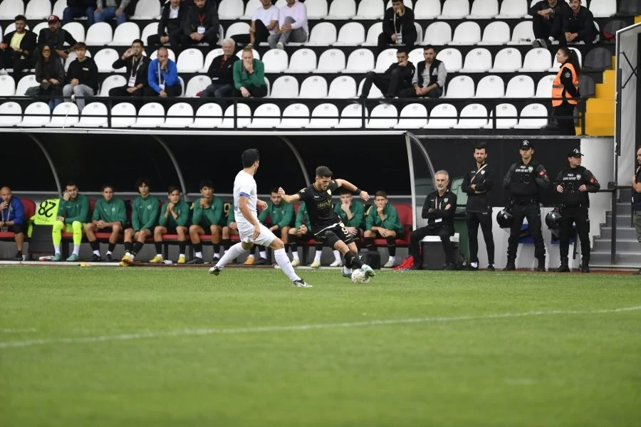 Ankaraspor - Bursaspor maçının fotoğraflı öyküsü