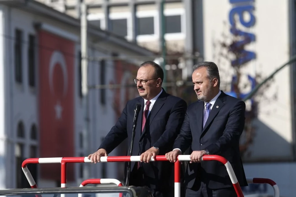 Cumhuriyet'in 99. yılı Bursa'da coşkuyla kutlandı