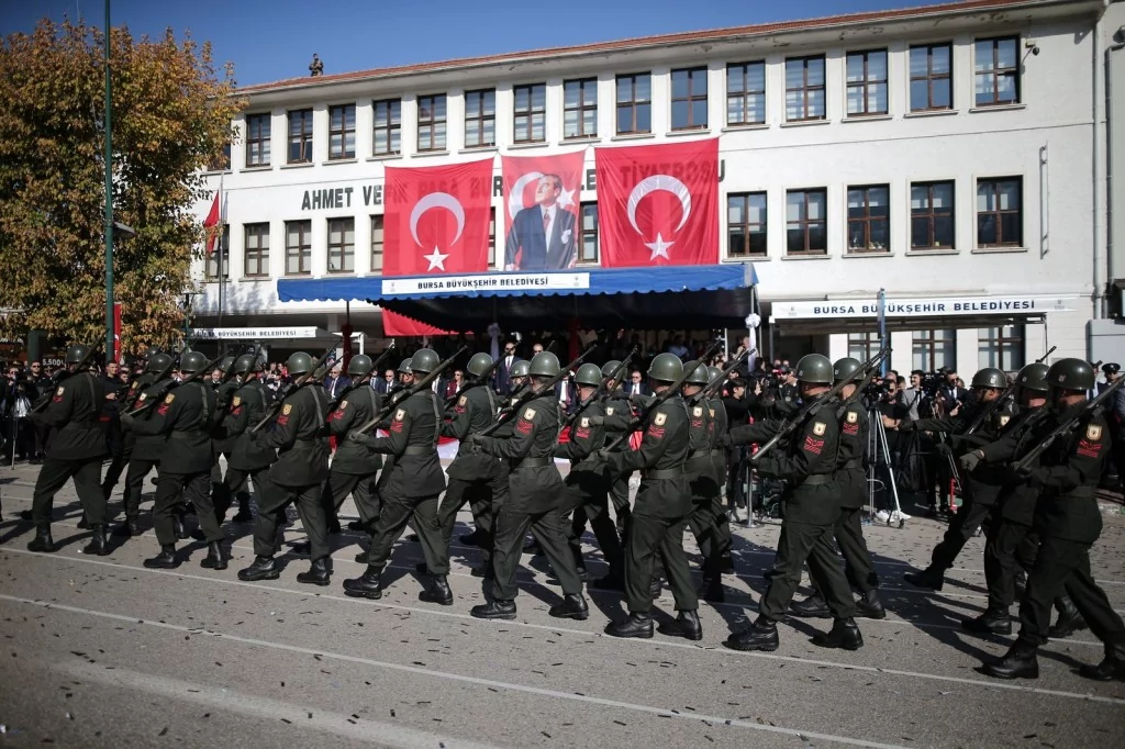 Cumhuriyet'in 99. yılı Bursa'da coşkuyla kutlandı