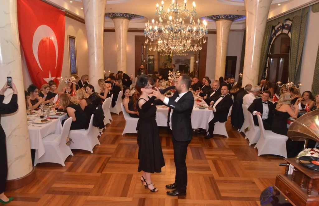 YASAV'dan Cumhuriyet'in 99. yılına görkemli kutlama