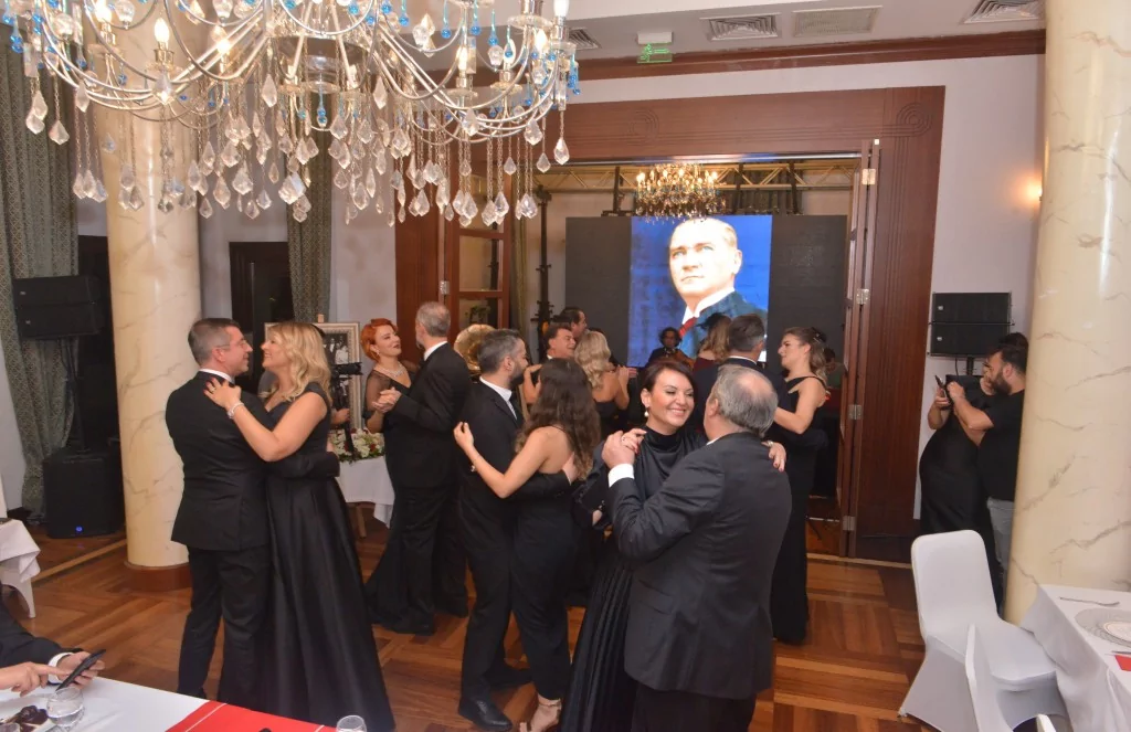 YASAV'dan Cumhuriyet'in 99. yılına görkemli kutlama