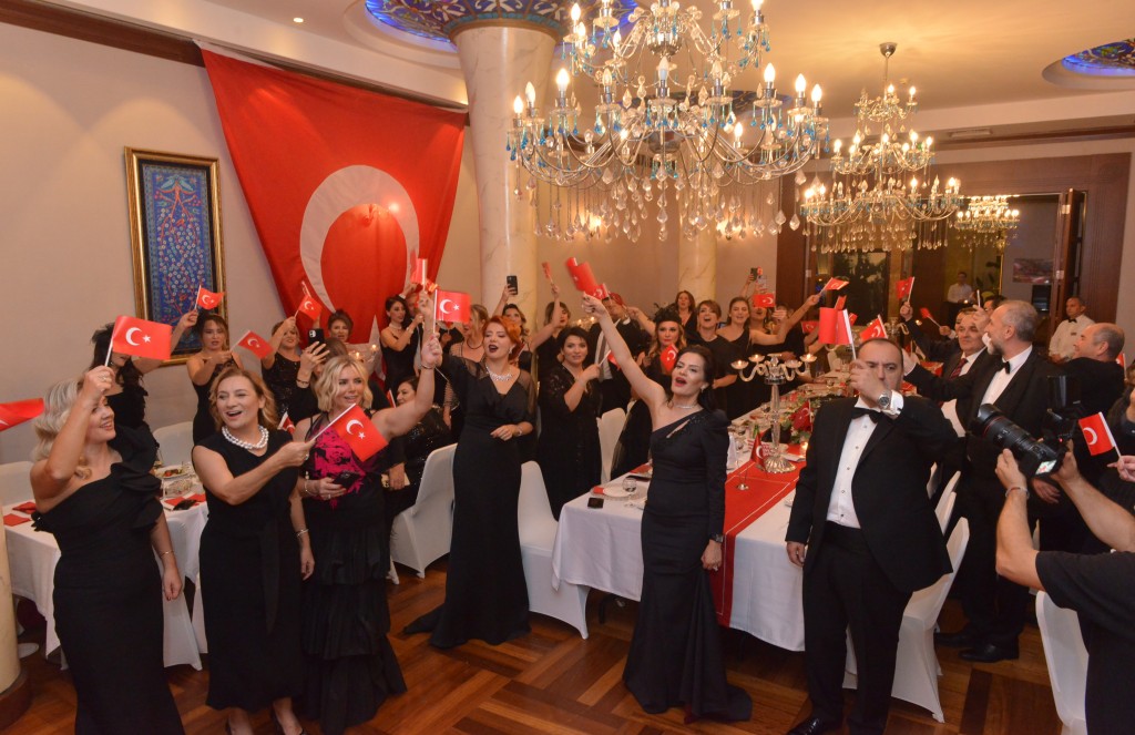 YASAV'dan Cumhuriyet'in 99. yılına görkemli kutlama