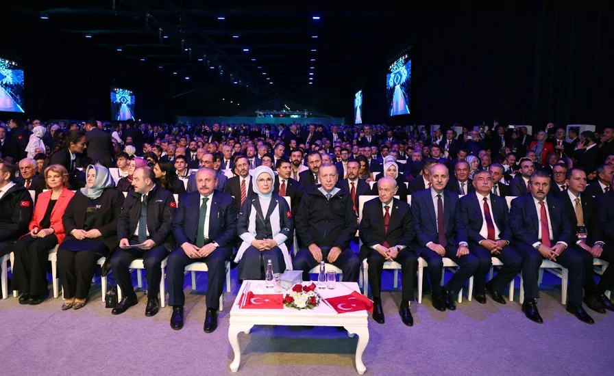 Bursa'da 60 yıllık hayal gerçek oldu! Togg'un ilk aracı banttan indi