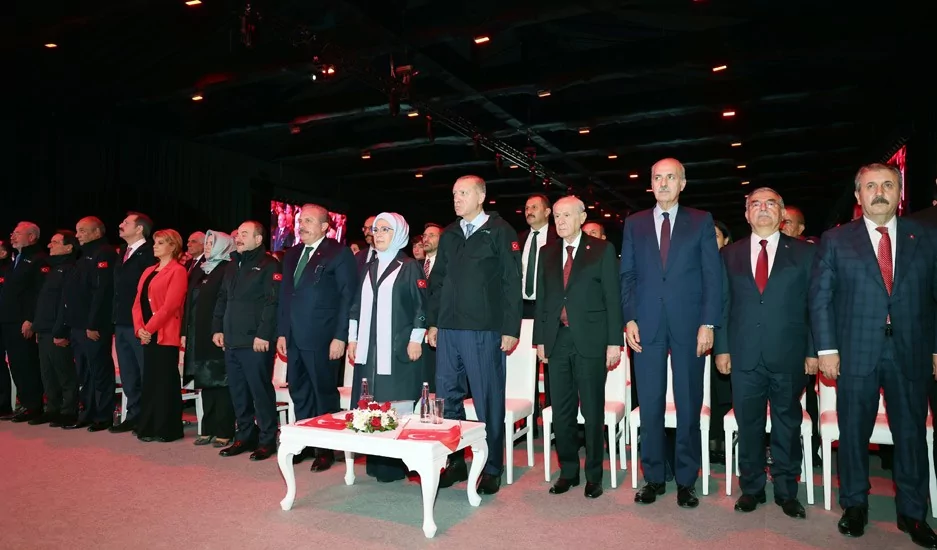 Bursa'da 60 yıllık hayal gerçek oldu! Togg'un ilk aracı banttan indi