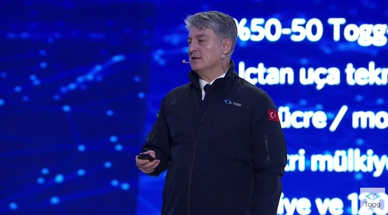 Bursa'da 60 yıllık hayal gerçek oldu! Togg'un ilk aracı banttan indi