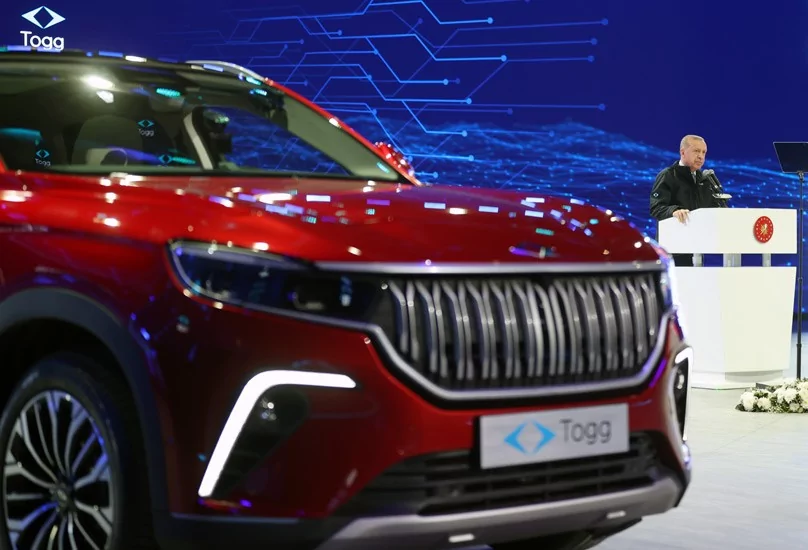 Bursa'da 60 yıllık hayal gerçek oldu! Togg'un ilk aracı banttan indi