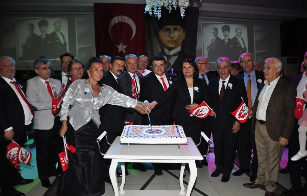 Cumhuriyetimizin 99. Yılını kutladılar