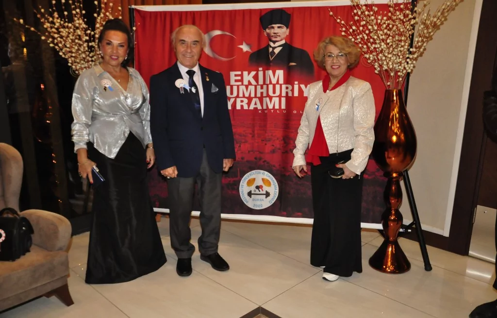 Cumhuriyetimizin 99. Yılını kutladılar