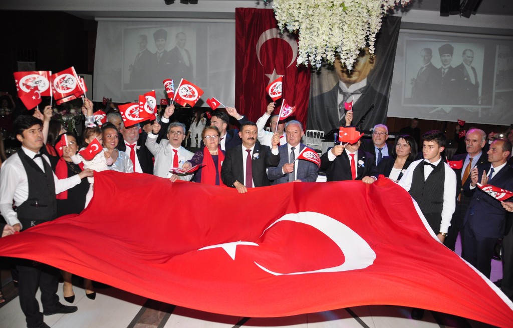 Cumhuriyetimizin 99. Yılını kutladılar