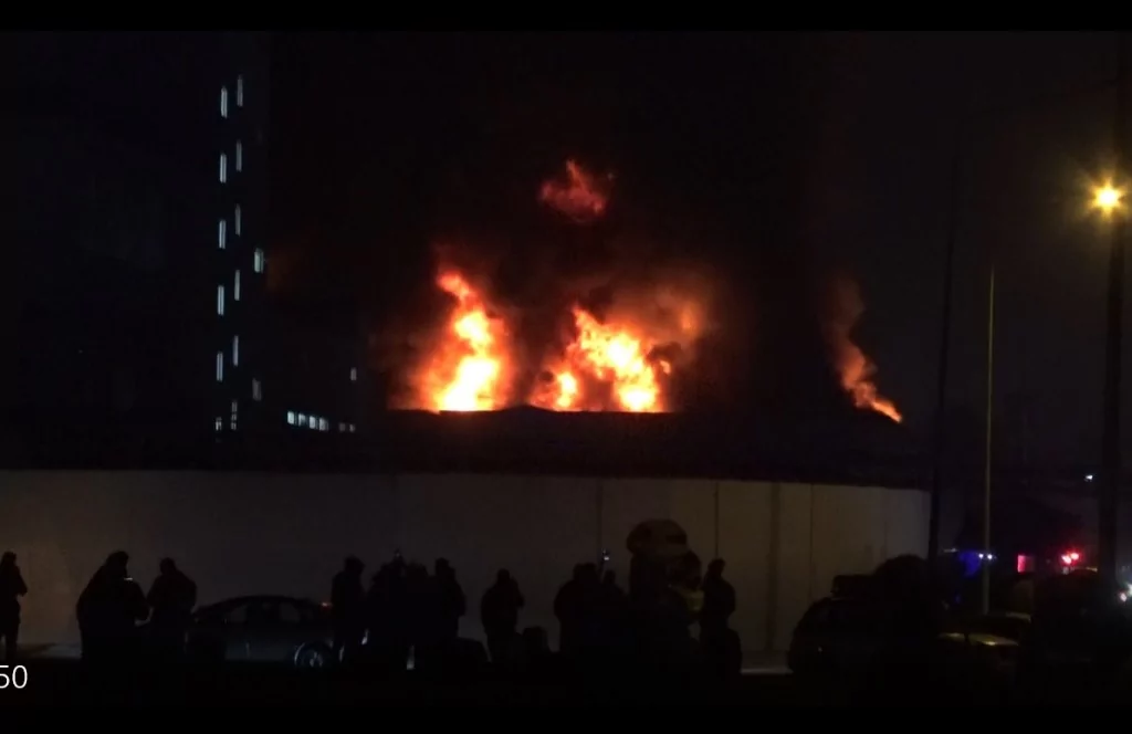 Bursa'daki tekstil fabrikası alevlere teslim! İşte olay yerinden ilk fotoğraflar