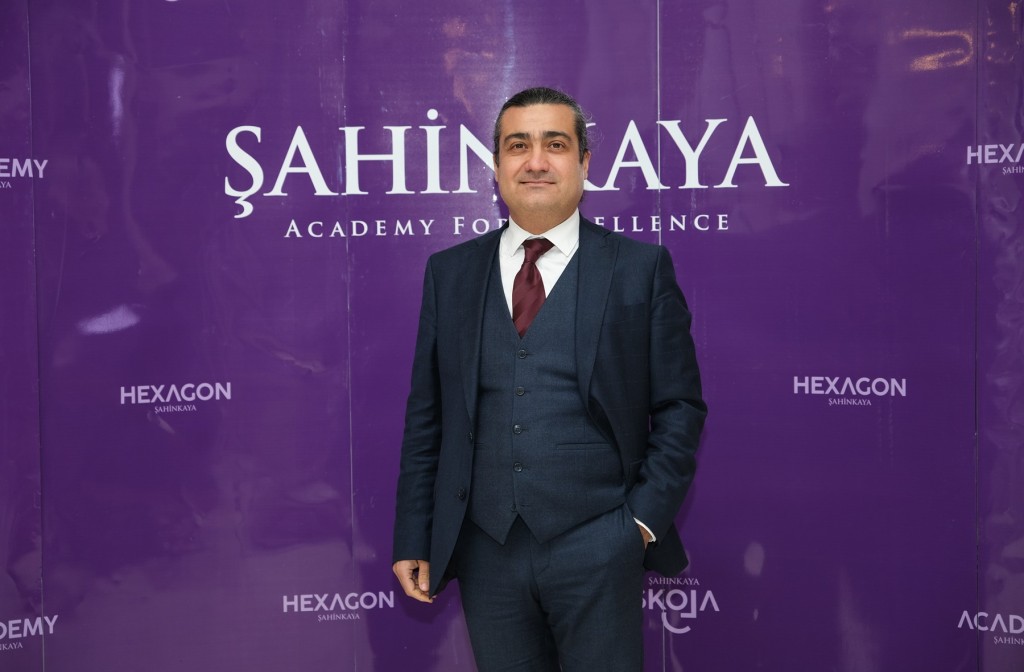 Öğretmenler Günü'nde Görkemli Kutlama