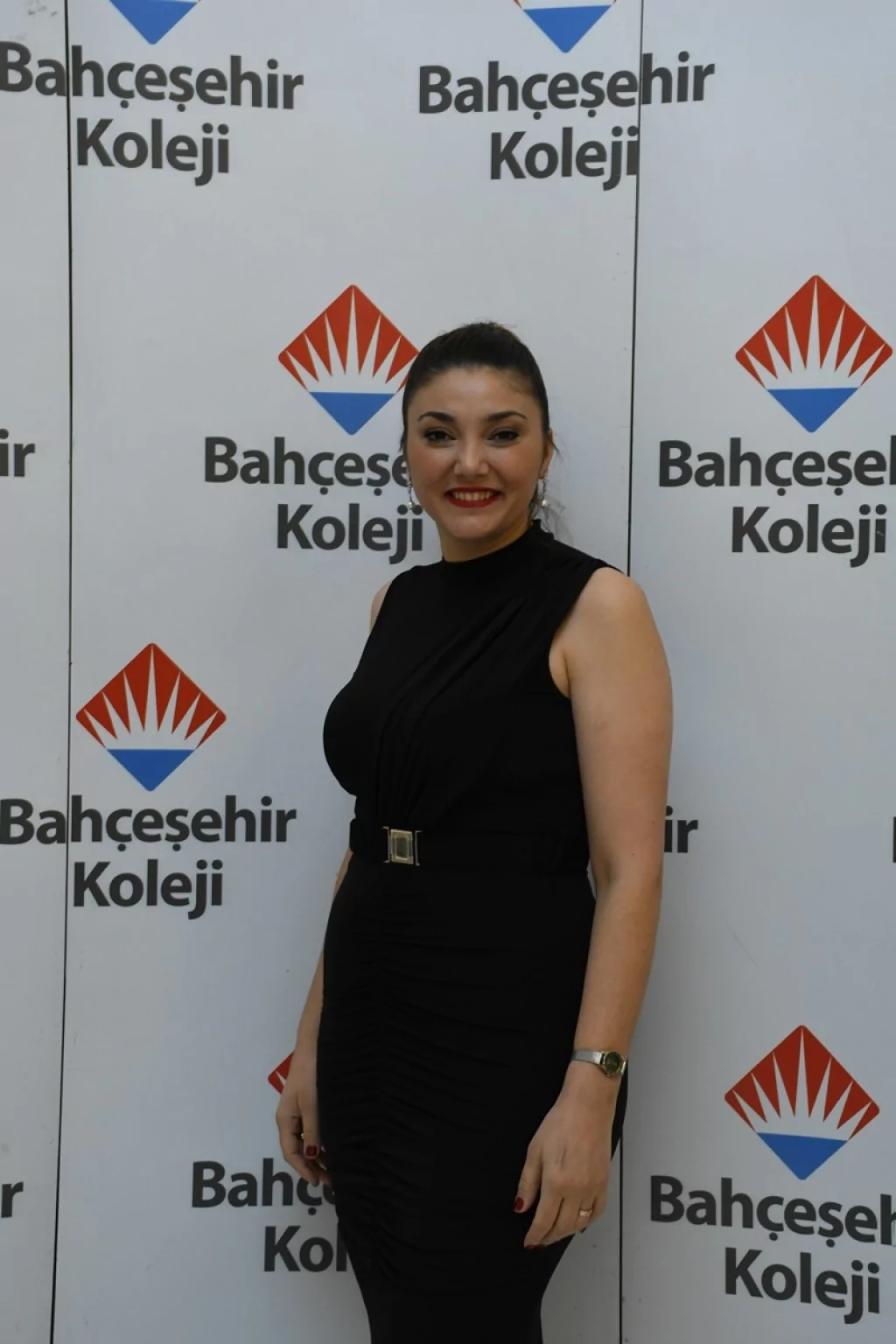 Bahçeşehir Bademli Kampüsü'nde coşkulu öğretmenler günü kutlaması