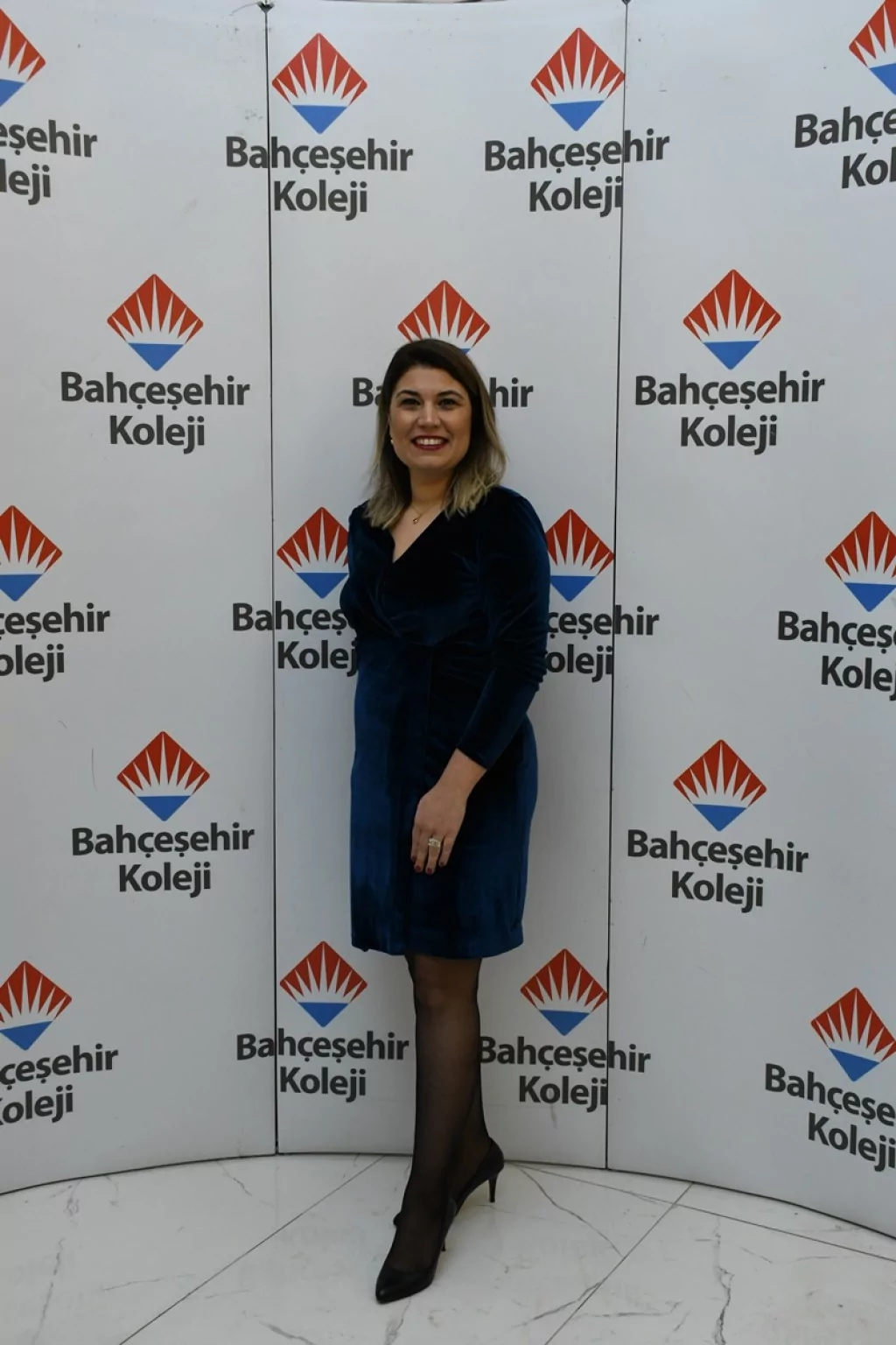 Bahçeşehir Bademli Kampüsü'nde coşkulu öğretmenler günü kutlaması