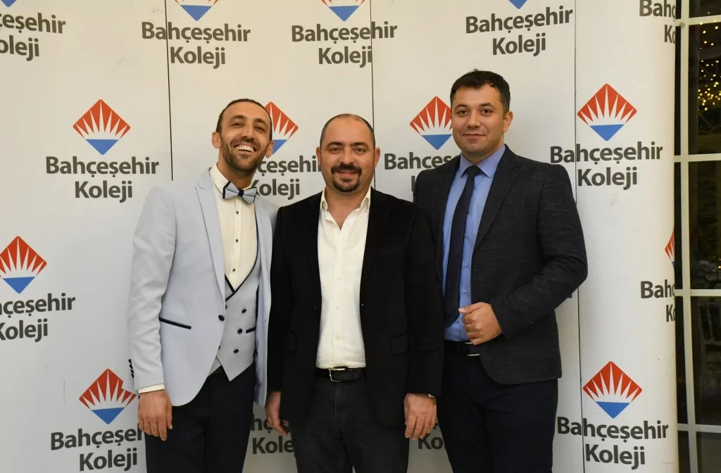 Bahçeşehir Bademli Kampüsü'nde coşkulu öğretmenler günü kutlaması