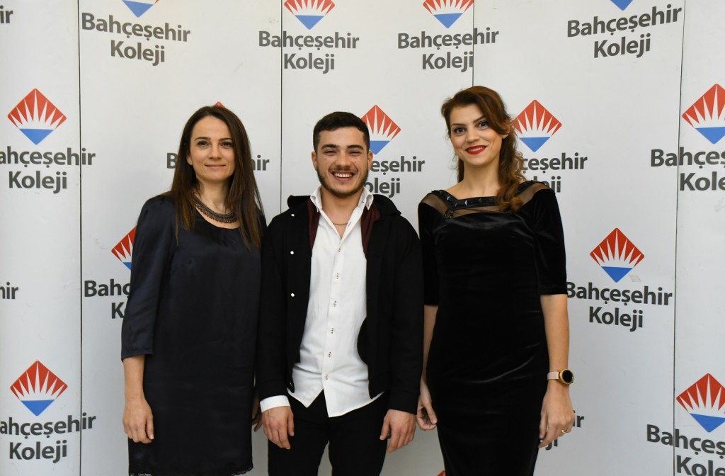 Bahçeşehir Bademli Kampüsü'nde coşkulu öğretmenler günü kutlaması