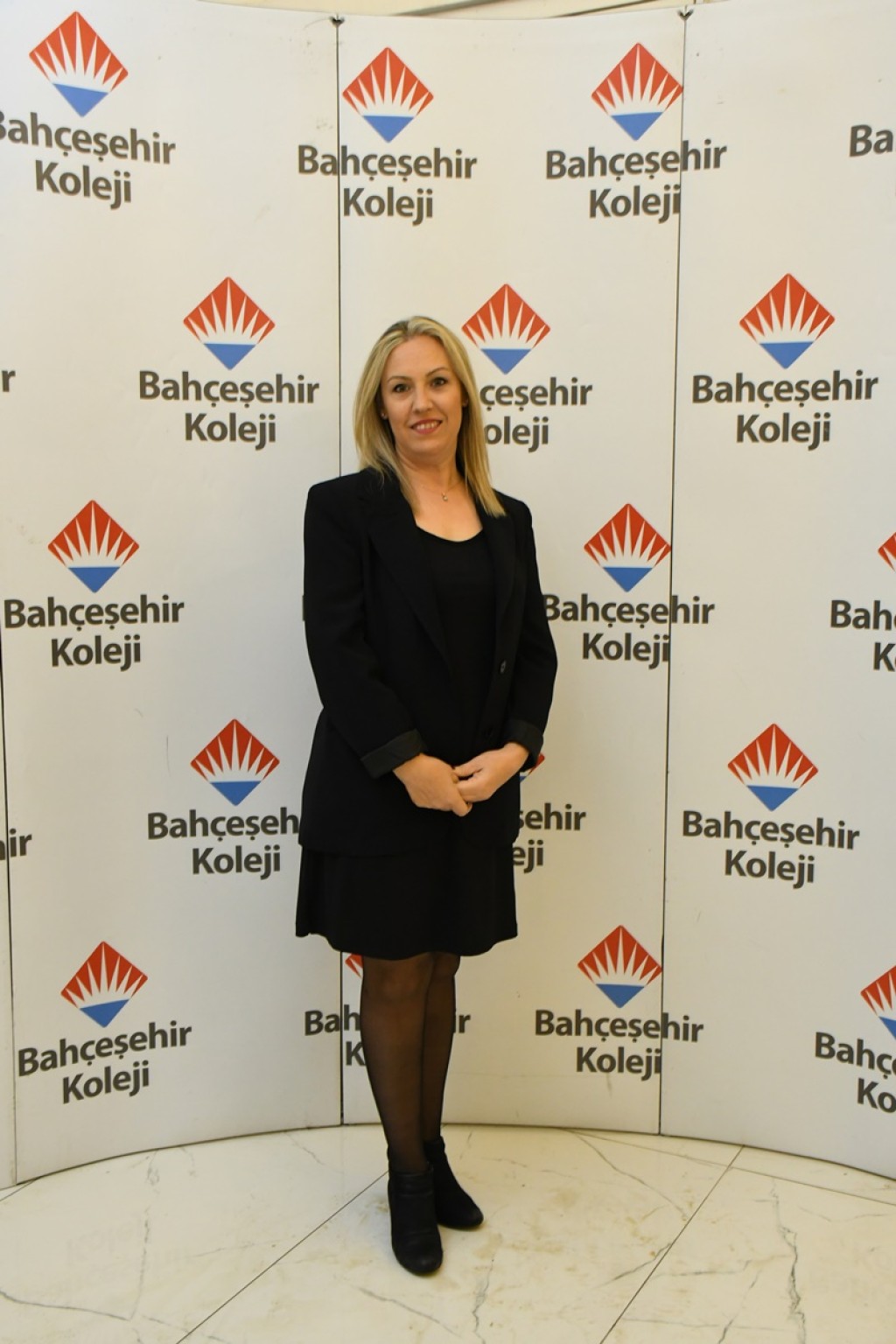 Bahçeşehir Bademli Kampüsü'nde coşkulu öğretmenler günü kutlaması