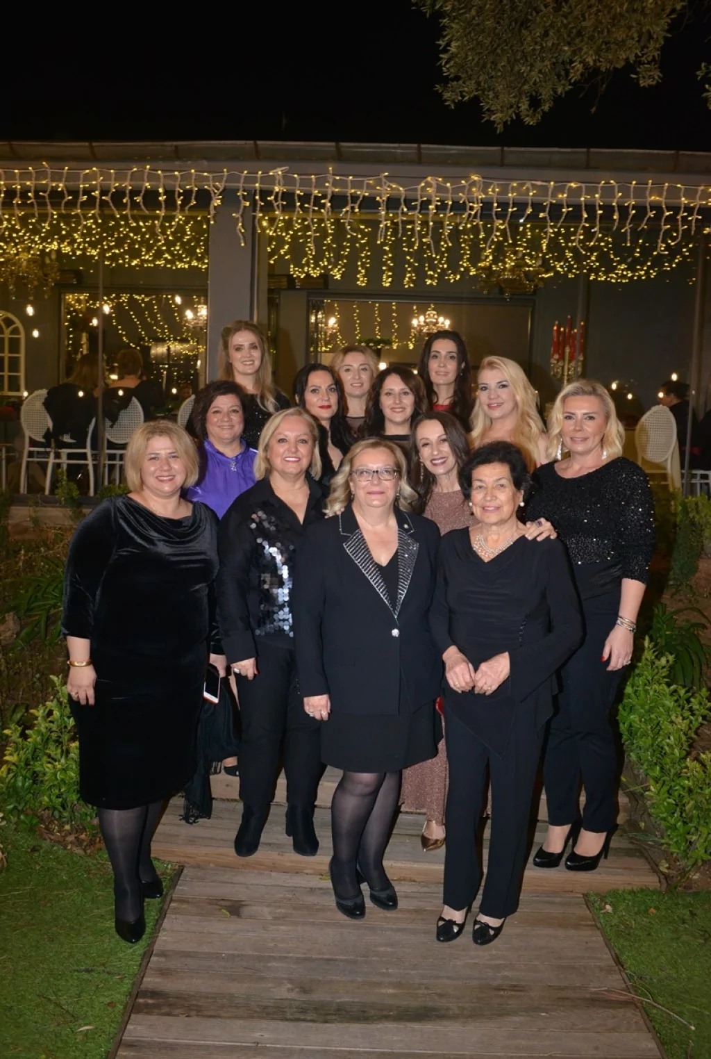 Annelerden 2022'ye renkli veda