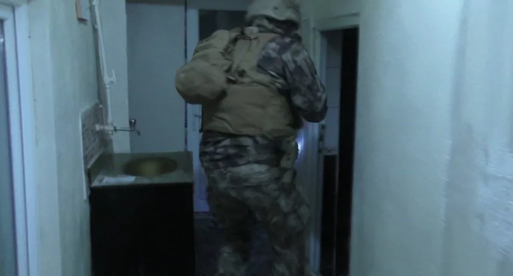 Bursa'da zehir tacirlerine dev operasyon! 5 ilde eş zamanlı baskın