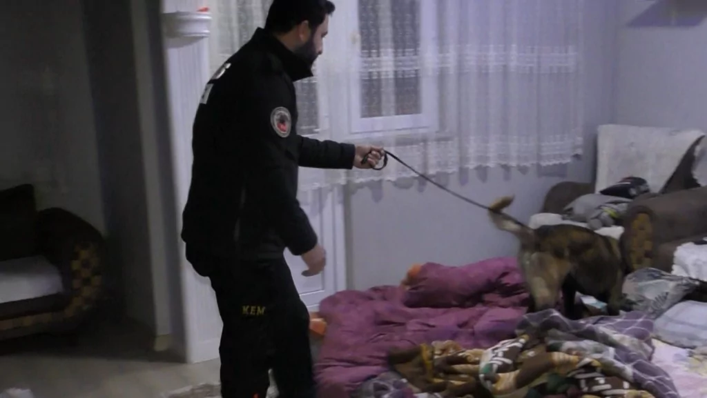 Bursa'da zehir tacirlerine dev operasyon! 5 ilde eş zamanlı baskın