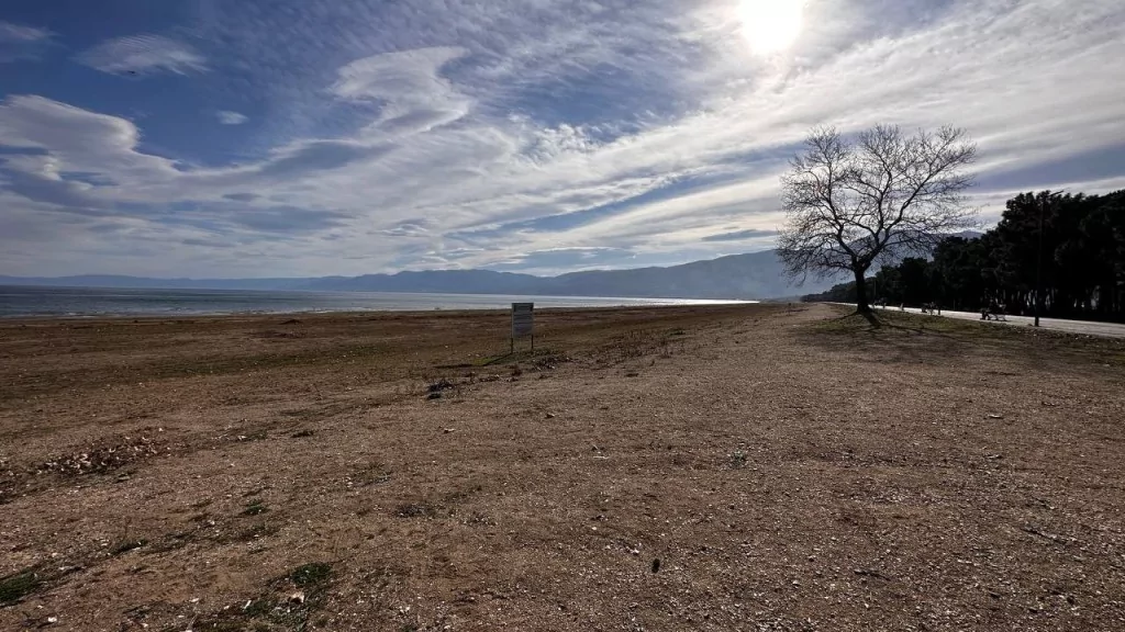 Bursa'da kuraklık alarmı! İznik Gölü 400 metre çekildi, iskele karada kaldı