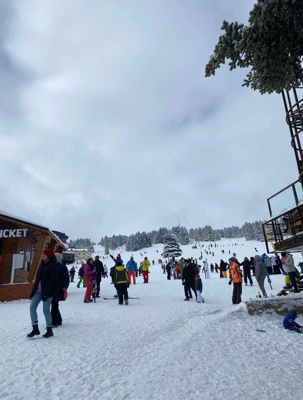 Uludağ'da pistler dolup taştı!