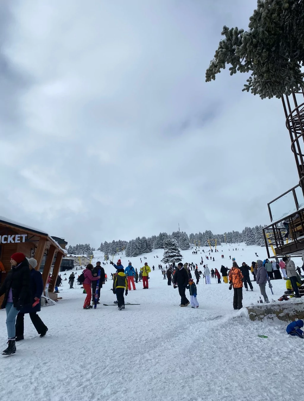 Uludağ'da pistler dolup taştı!