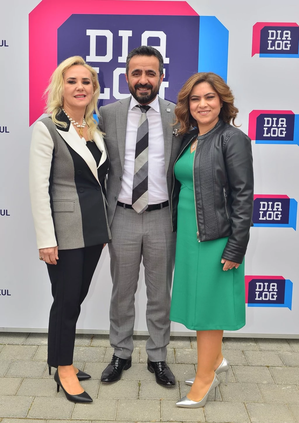 Dialog Plus Gayrimenkul'e görkemli açılış