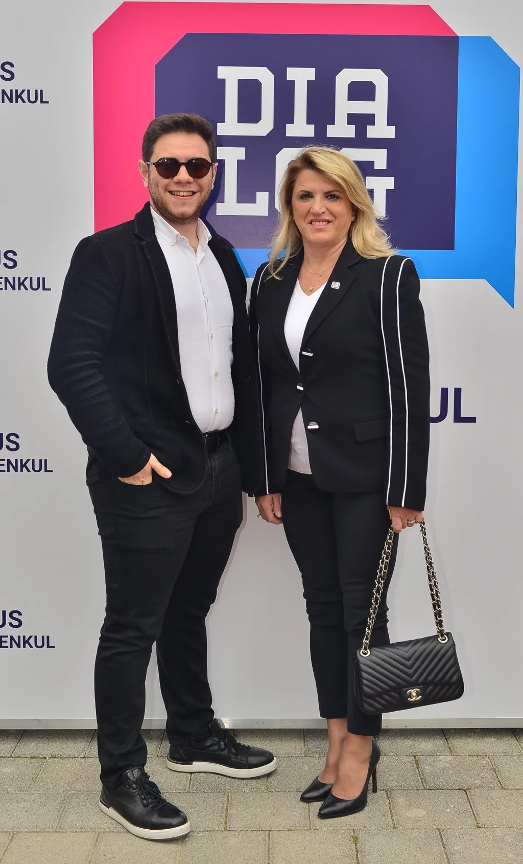 Dialog Plus Gayrimenkul'e görkemli açılış