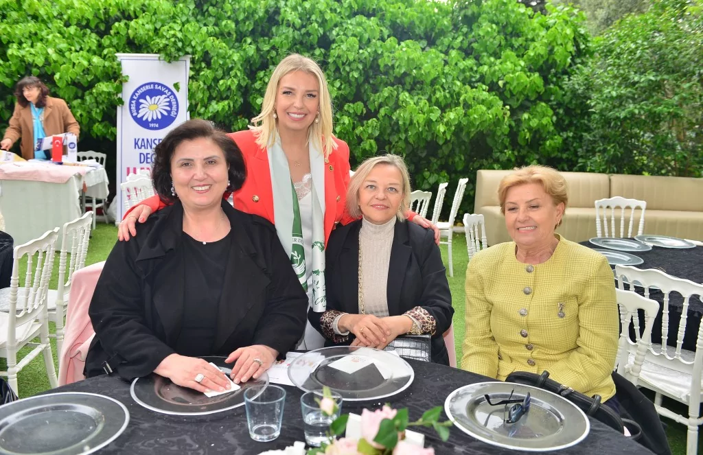 Annelerden geleneksel buluşma