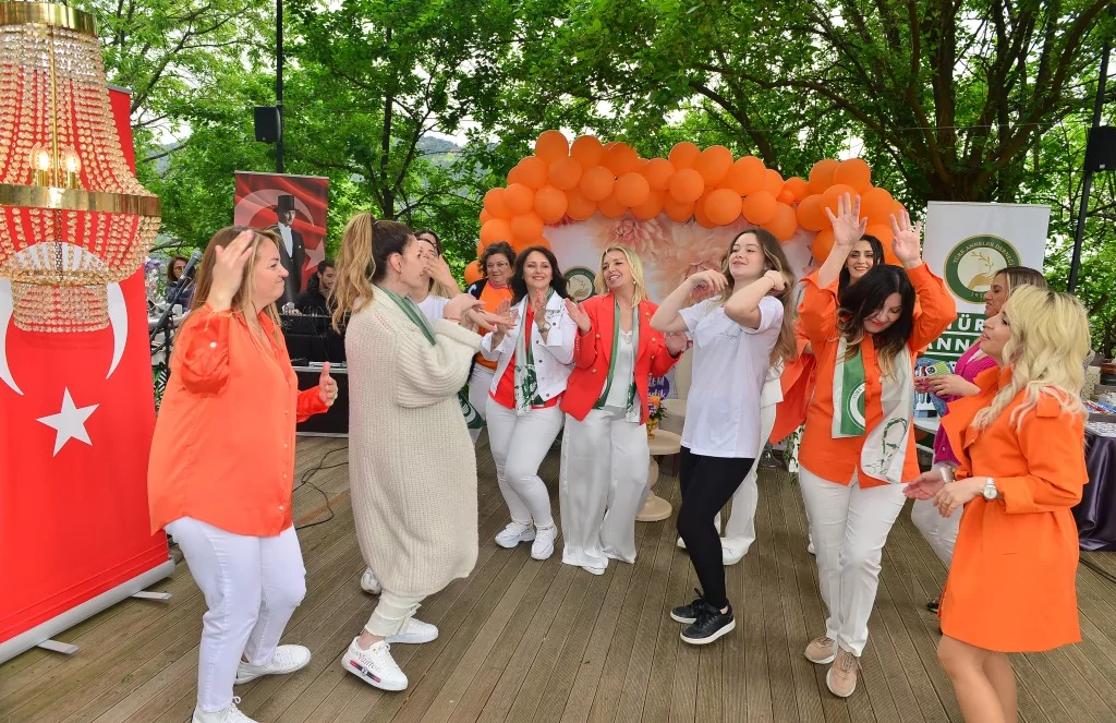 Annelerden geleneksel buluşma