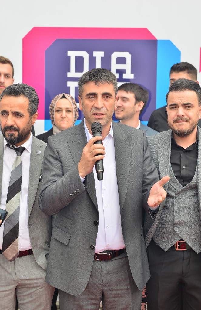 Dialog Plus Gayrimenkul'e görkemli açılış