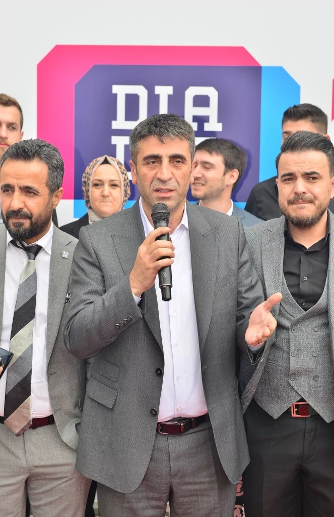 Dialog Plus Gayrimenkul'e görkemli açılış