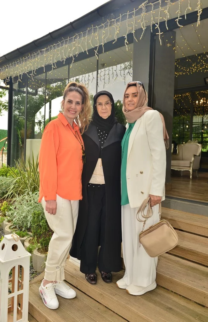 Annelerden geleneksel buluşma