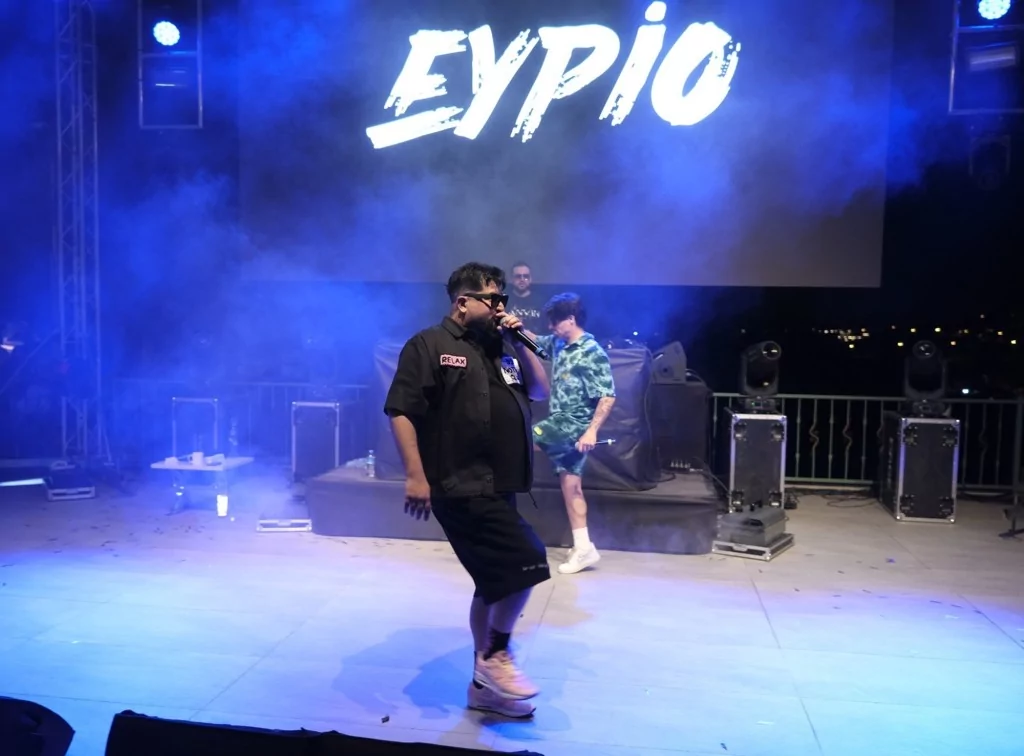 Sınav Okulları'nda mezuniyet coşkusu