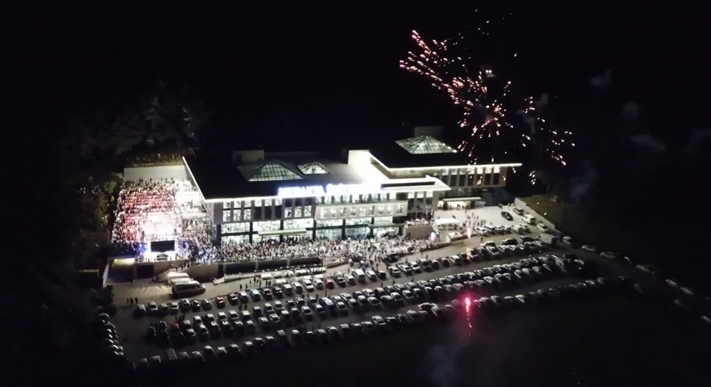 Sınav Okulları'nda mezuniyet coşkusu