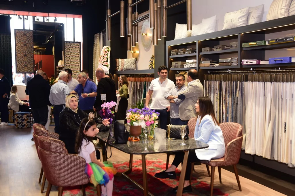 Aymin'den yaza renkli merhaba